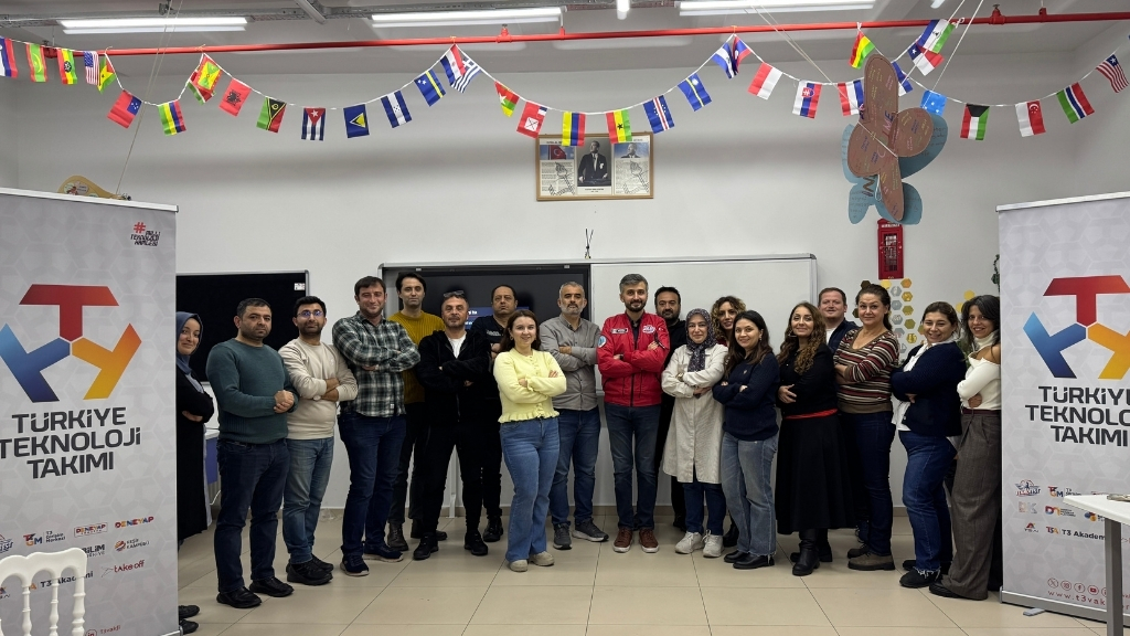 Köksal Gündoğdu tarafından verilen profesyonel proje geliştirme metodolojileri eğitimi